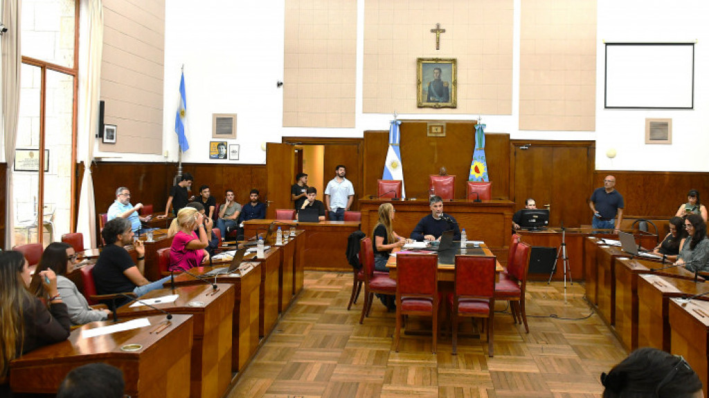 Con su composición habitual, Salud también se reunió en el recinto para tratar tres expedientes