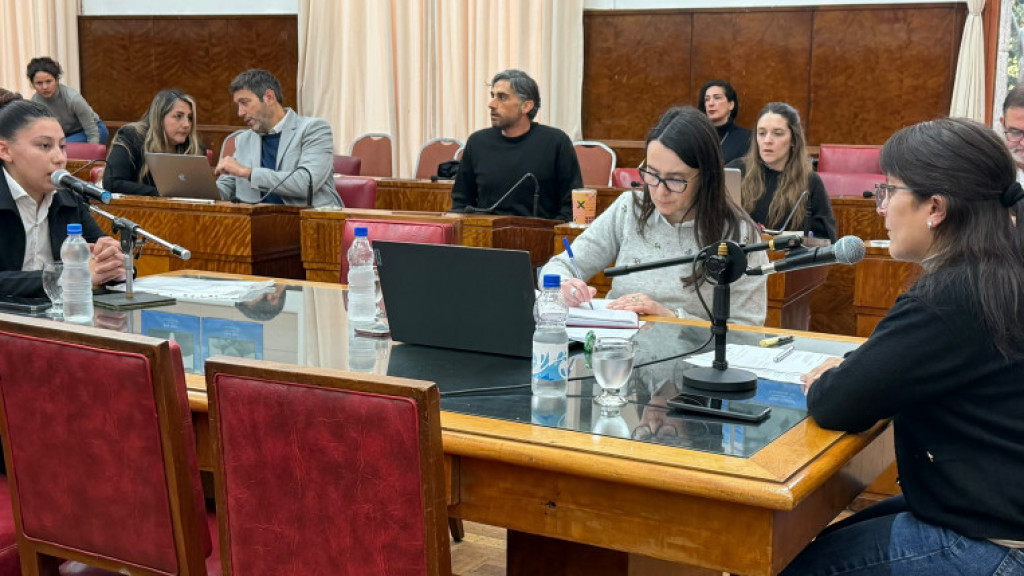 Se reunió Educación, con una invitada